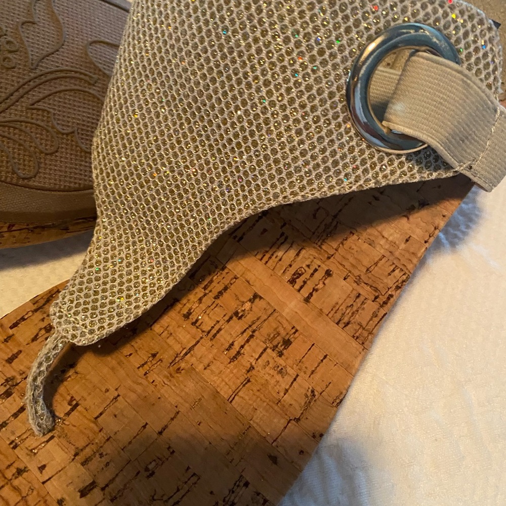 Elegant Wedge Sandals withSilver Accents - Picture 6 of 13